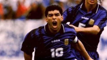 Festejo de gol del Diez en EEUU 94.