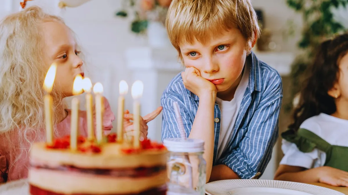 Qué significa que no te guste celebrar tu propio cumpleaños, según la psicología