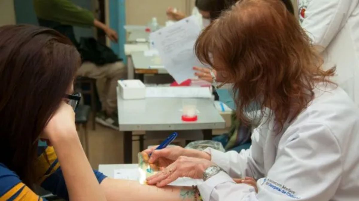 Los extranjeros no residentes deberán pagar por la atención en hospitales nacionales.