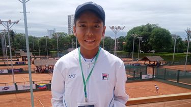 Valentino Ancasi le dio el primer punto a Argentina en el Mundialito de Bolivia de tenis Sub 12