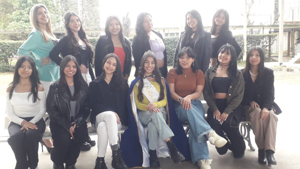 Candidatas del Colegio Modelo Palpalá.