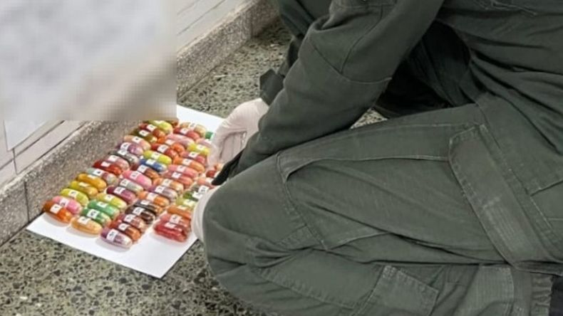 Viajaba de Jujuy a Mendoza y fue detenido en Tucumán por ingerir un kilo de cocaína