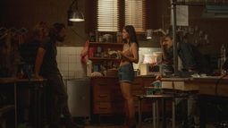 La China Suárez y Álvaro Morte en una escena Objetos, una película sobre trata de personas que va de Madrid a Jujuy. /Foto: Academia de Cine
