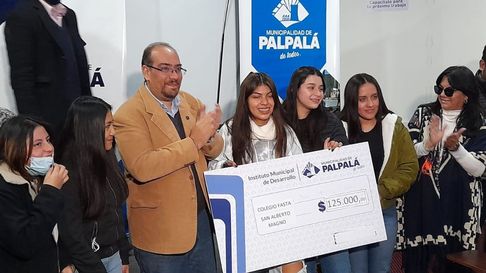 Todo Jujuy | Entrega subsidios carrozas Palpalá 1.jpg