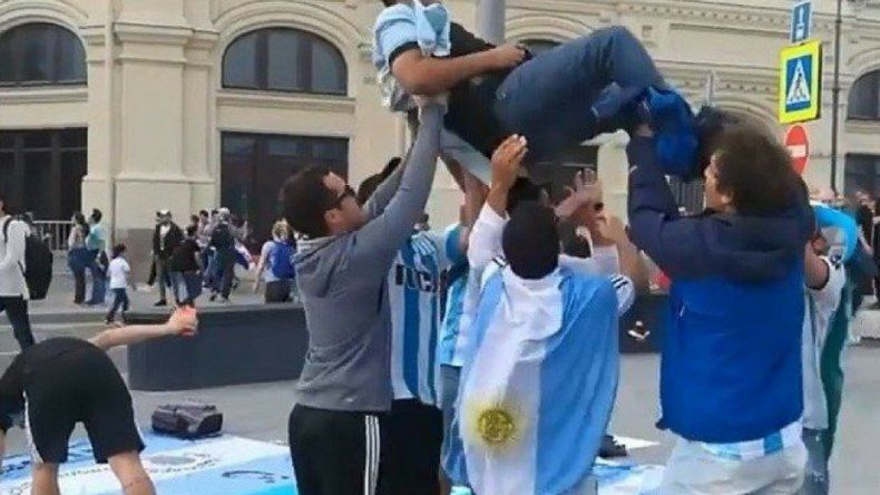 Los hinchas argentinos en Rusia ya tienen un nuevo curro