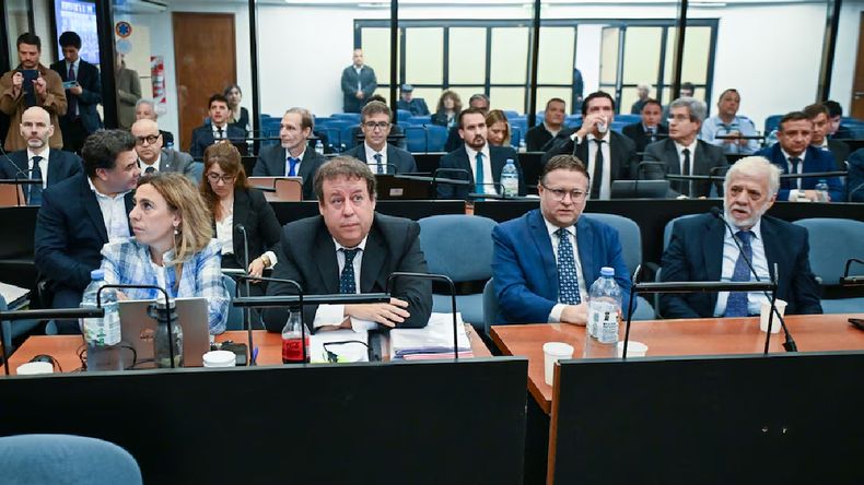 Comenzó el juicio contra Cristina Fernández de Kirchner y Máximo Kirchner