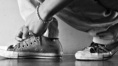 Pocos lo saben: para qué sirven los agujeros en los costados de las zapatillas