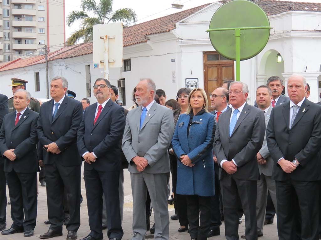 Izamiento de la bandera