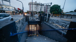 Los trabajadores de las seis líneas de subte y del Premetro se sumaron al paro y no hay servicio Los trabajadores de las seis líneas de subte y del Premetro se sumaron al paro y no hay servicio