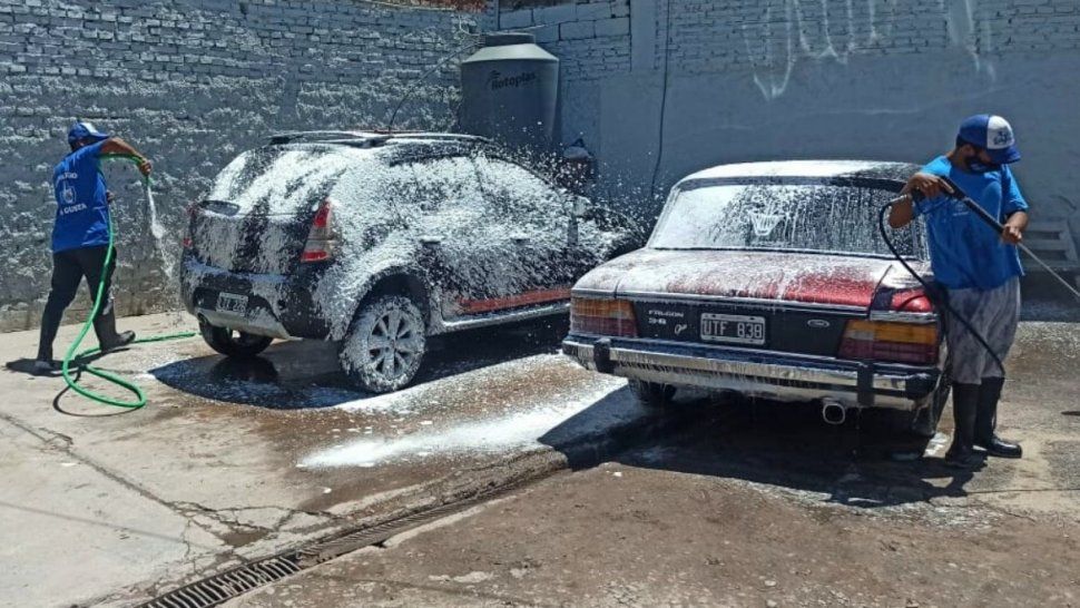 la importancia de lavar el vehiculo