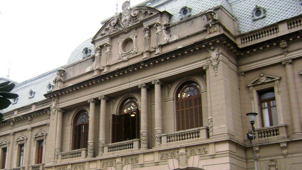 Día del Empleado Público: este viernes no habrá actividad en gran parte del Estado