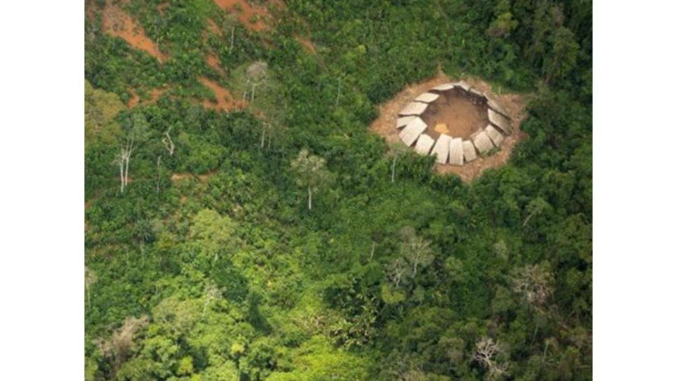 La Tribu Del Amazonas Que Sigue Aislada Del Mundo