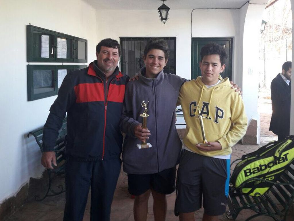 Tenis