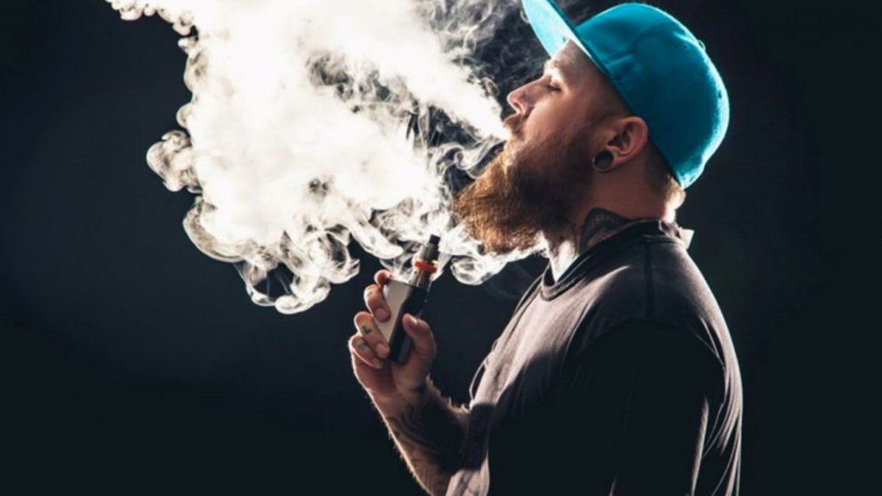 Alto riesgo: piden a la ANMAT firmeza en la prohibición de los cigarrillos electrónicos