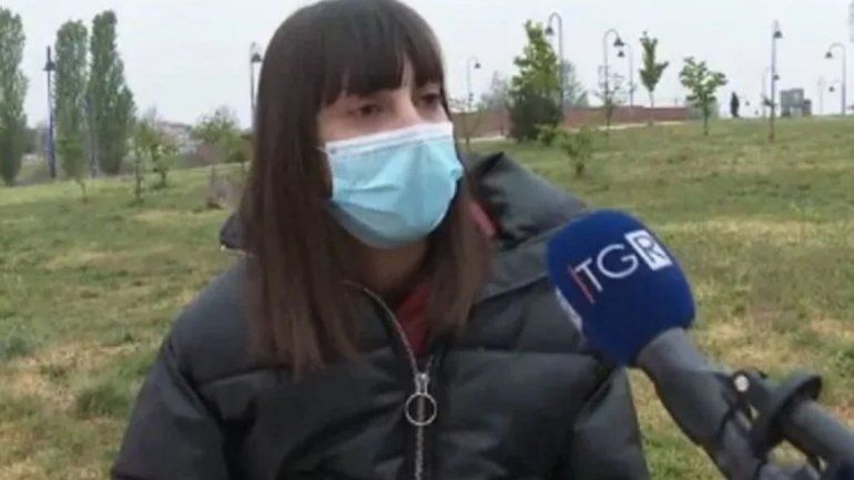 La chica contó su situación a la televisión italiana.