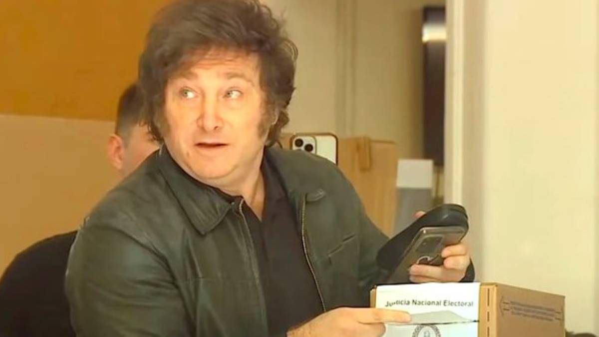 Javier Milei votó en el balotaje 2023