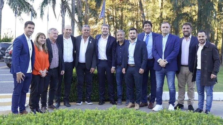 Las autoridades de deportes se interiorizaron sobre los requisitos que cada ciudad y estadio debe cumplir para aspirar a ser sede del Mundial 2030.