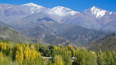 Descubrí el pueblo junto al río con nombre curioso y lleno de naturaleza. Descubrí el pueblo junto al río con nombre curioso y lleno de naturaleza.