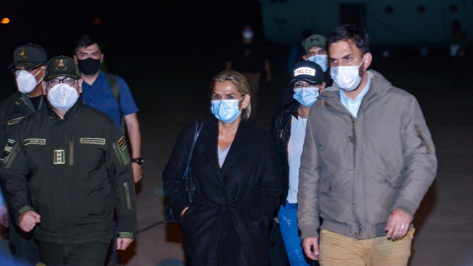 La ex presidenta Jeanine Áñez fue detenida en su domicilio