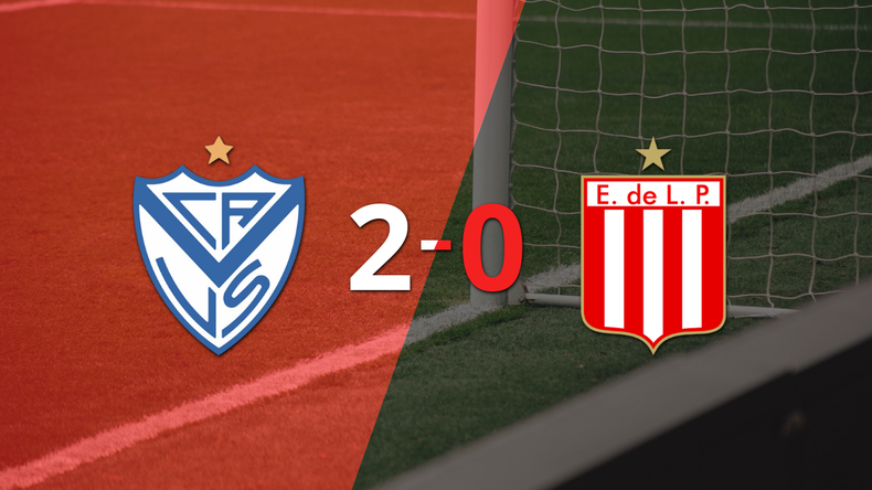 Vélez gana 2-0 a Estudiantes con doblete de Braian Romero