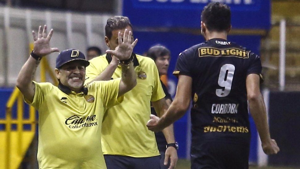 Diego Maradona y Dorados, a un paso del título en el ascenso mexicano
