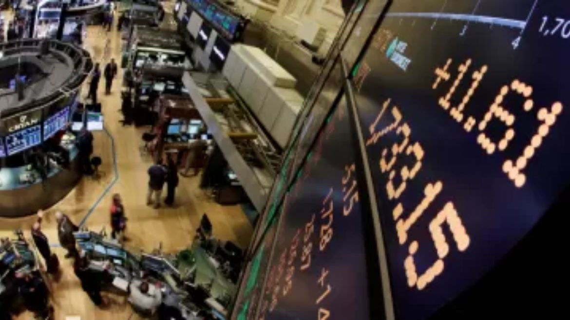 El riesgo país cae por debajo de los 1.300 puntos por primera vez en cuatro meses