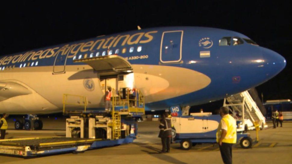 Llegó un nuevo vuelo con vacunas de China