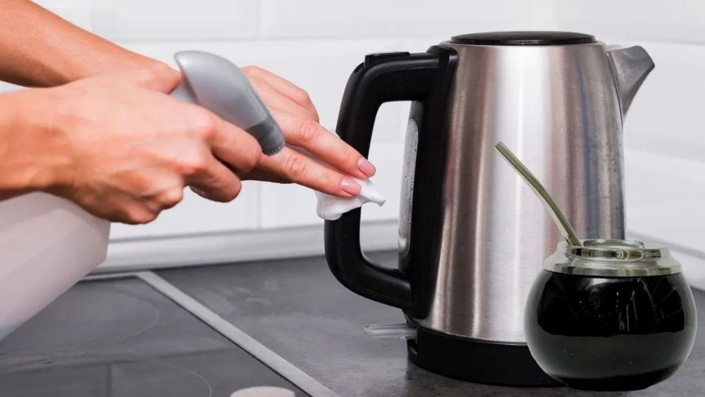 El truco definitivo para limpiar la pava eléctrica.&nbsp;