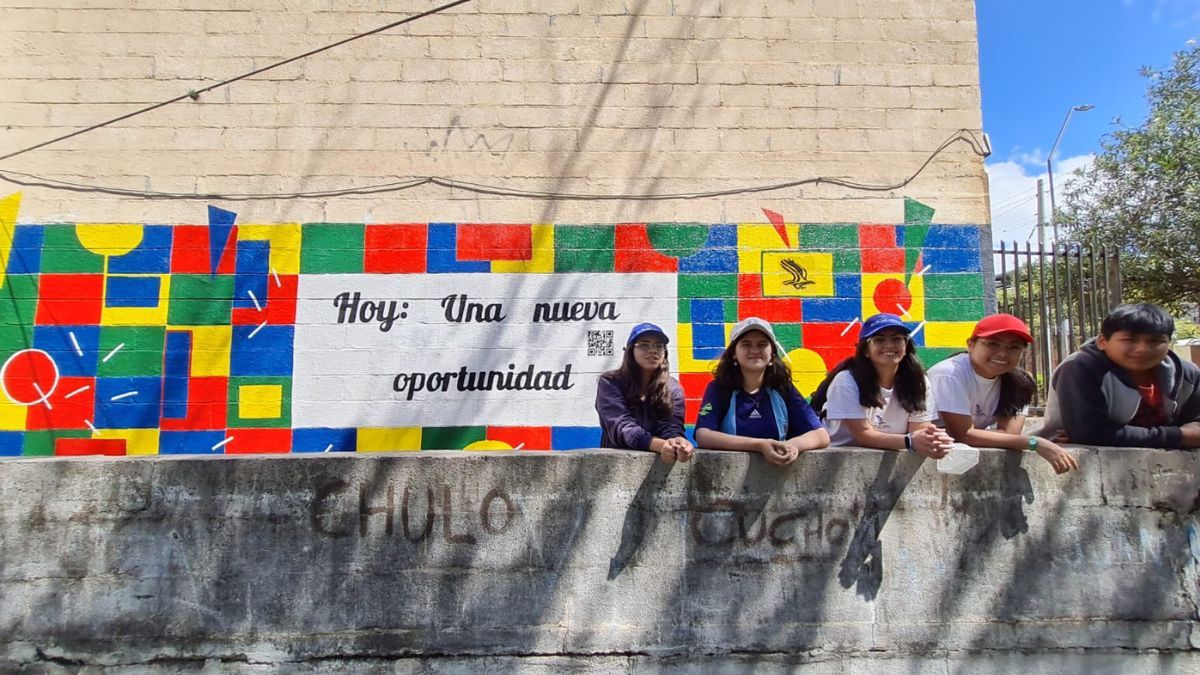 Solidaridad: alentador mural de la fundación Alas de Águila