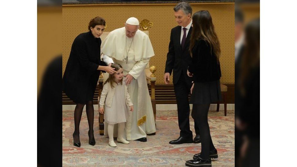 La familia presidencial junto al Papa