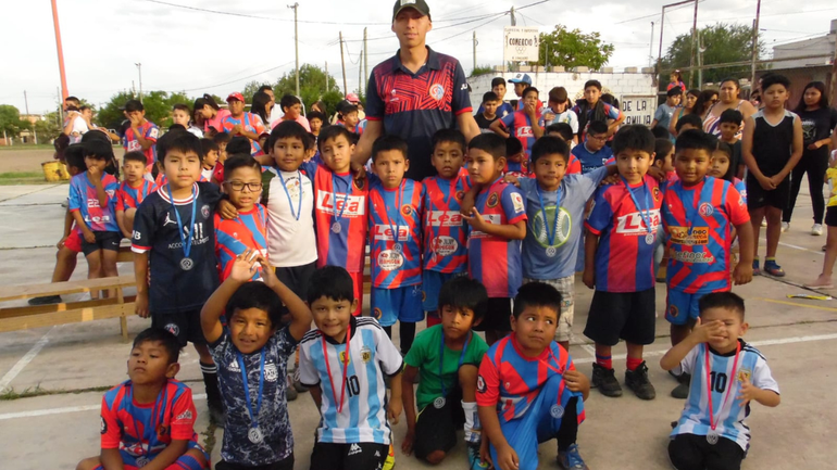 Club Social y Deportivo Comercio: entrega de medallas