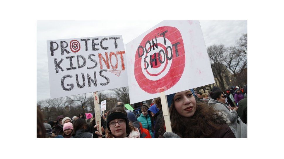 un millon de estudiantes reclamo en las calles de eeuu por el control de las armas