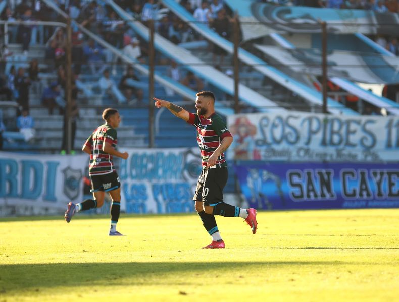 GyE de Jujuy y Defensores Unidos (4)