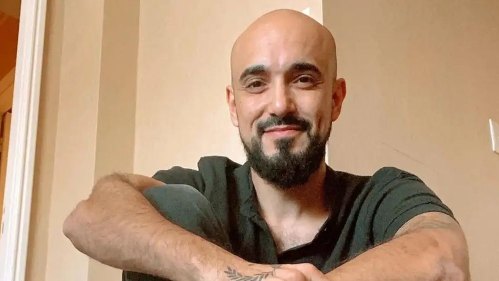 El nuevo look de Abel Pintos: se sacó la barba y el bigote.