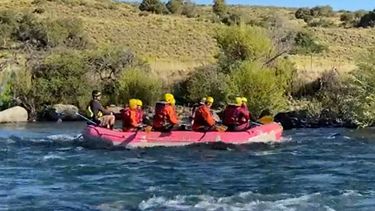 Estaba pescando y apareció el plantel de River: la insólita historia