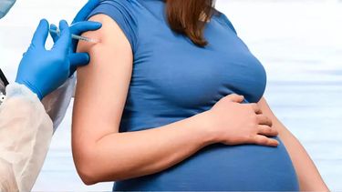 La vacunación a embarazadas frente a Virus Sincicial Respiratorio superó el 60% (Foto ilustrativa)