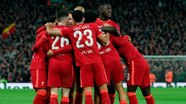 Festejo. Los jugadores del Liverpool celebran uno de los goles que el equipo le hizo al Villarreal en la semifinal de la Champions League.