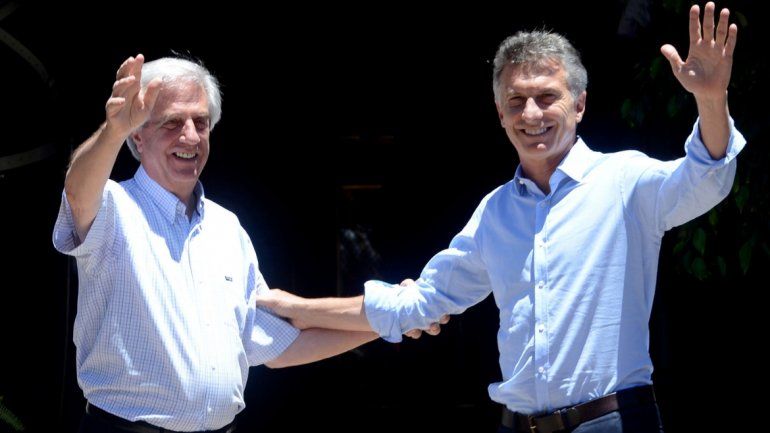 Macri Y Tabaré Vazquez.jpg