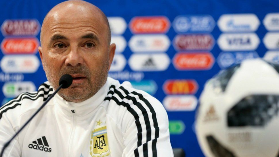 Sampaoli no confirmó a los titulares, pero Pavón podría jugar