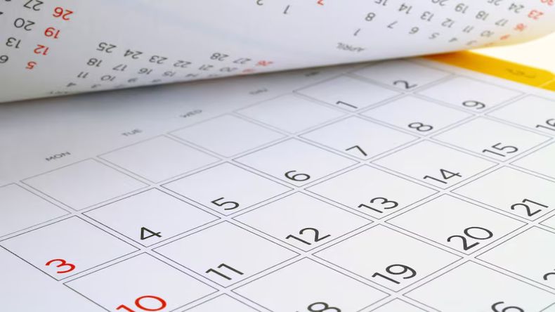 Feriados 2025: el calendario completo con los fines de semana largos y