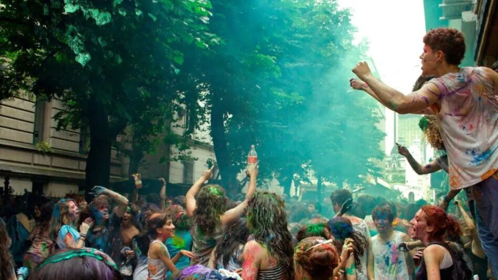 UPD: multarán a padres de chicos que consuman en la calle o generen disturbios UPD: multarán a padres de chicos que consuman en la calle o generen disturbios