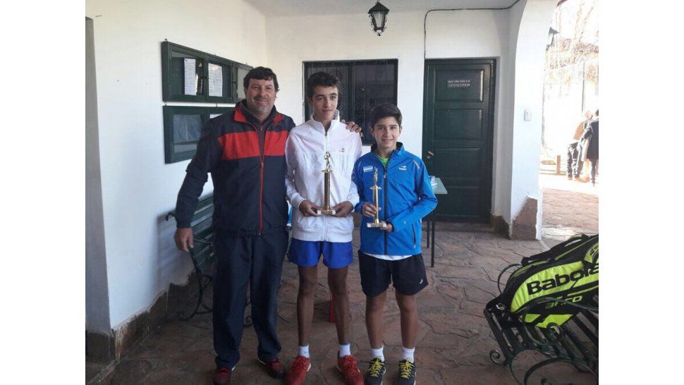 Tenis