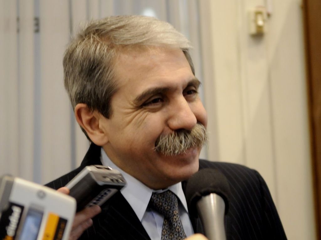 Votó Aníbal Fernández