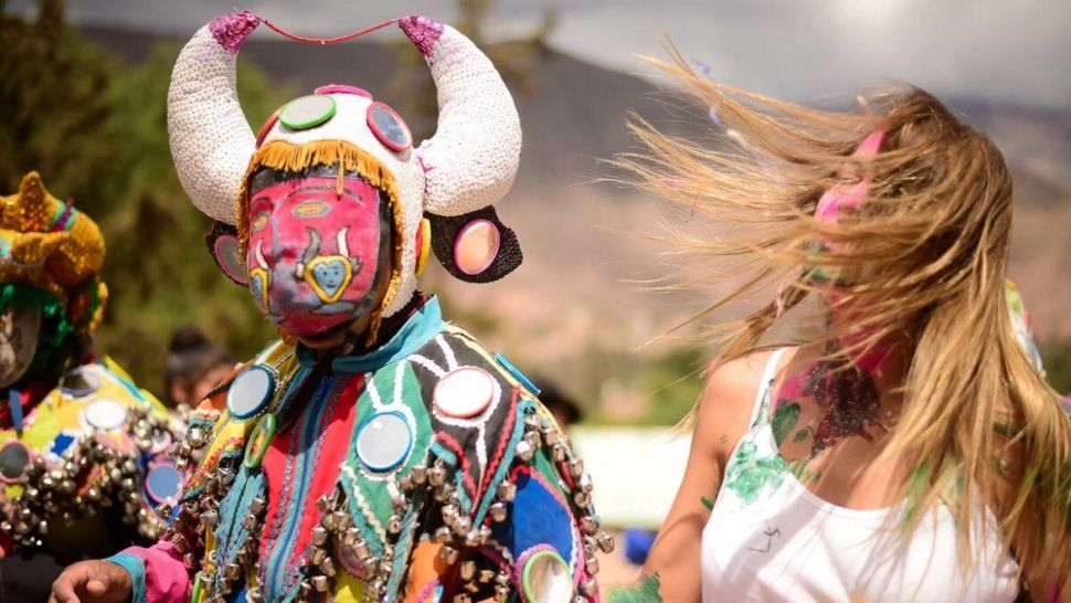 carnaval en purmamarca: reiteran prohibicion de jugar con pintura