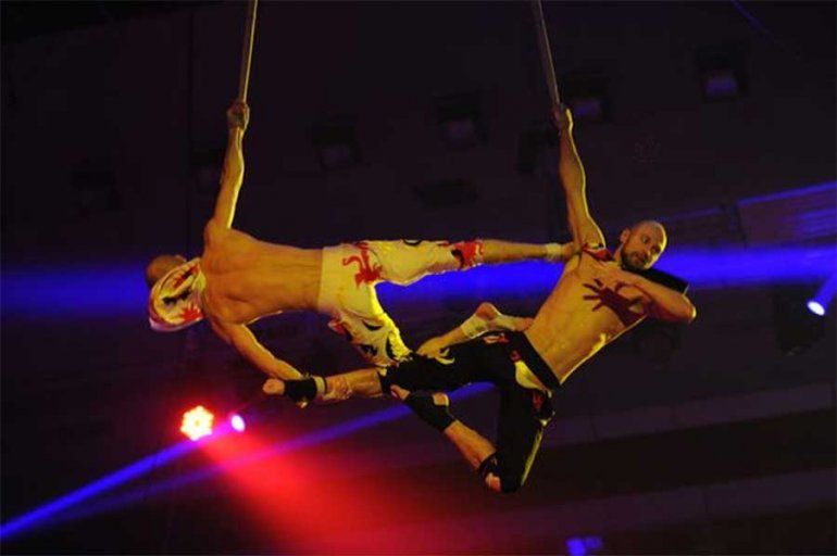 acrobatas