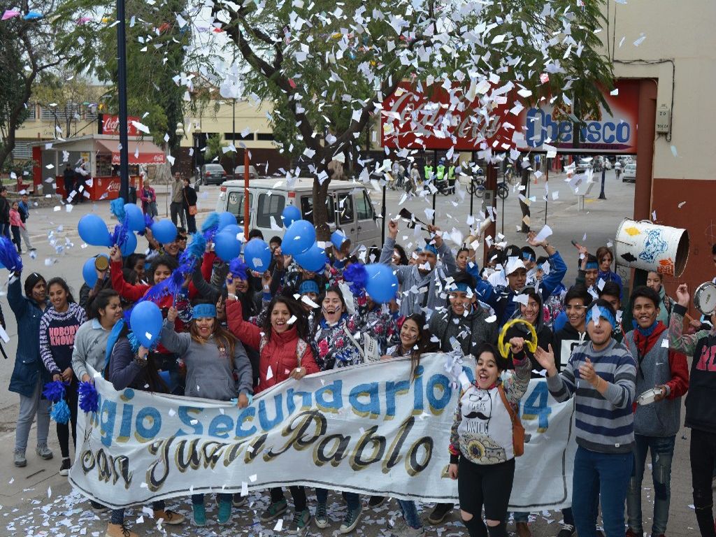 Estudiantina en San Pedro