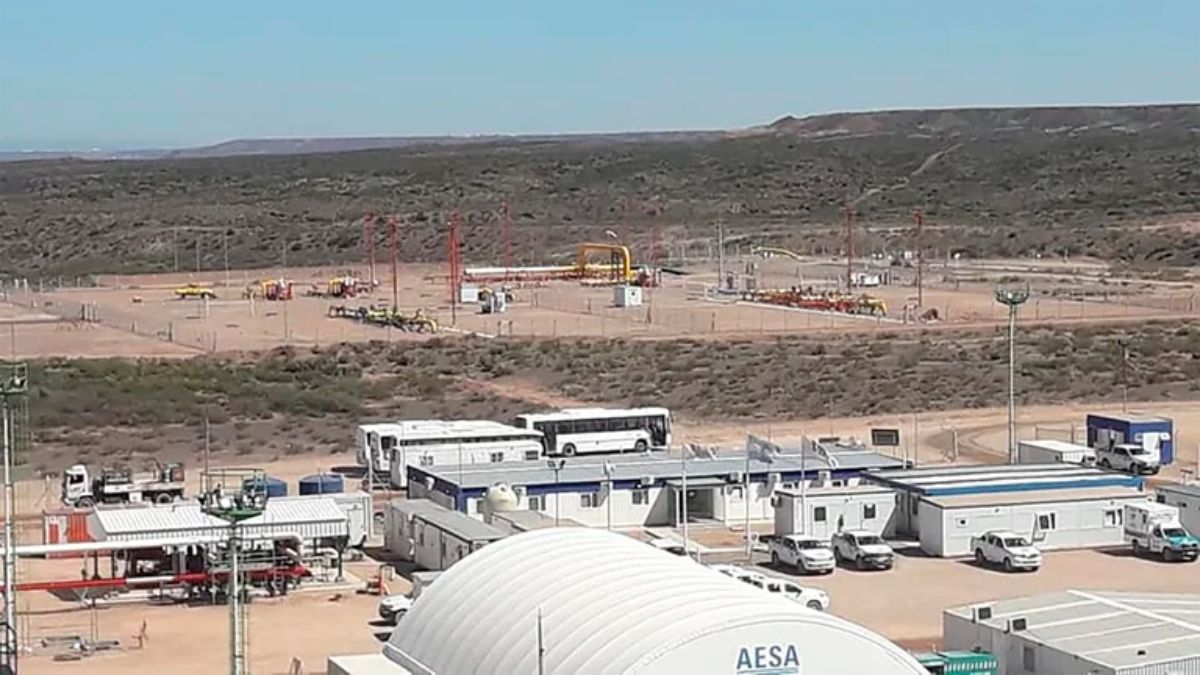 Omar Gutiérrez les propuso a comunidades mapuches un acuerdo que podría amenazar el desarrollo y las inversiones en el yacimiento de Vaca Muerta.