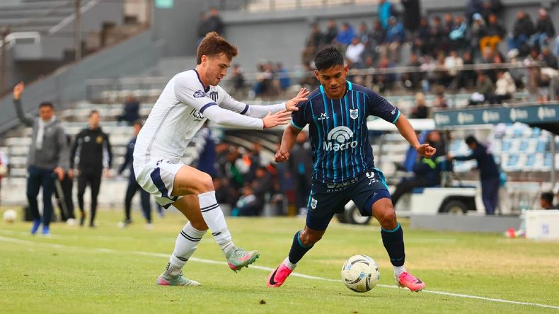 Gimnasia de Jujuy cayó ante Tristán Suárez y perdió la punta
