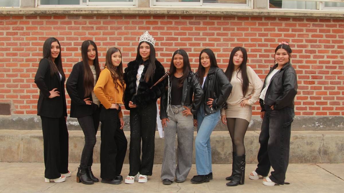FNE 2026: el Colegio Secundario N°35 “Los Alisos” presentó asus candidatas