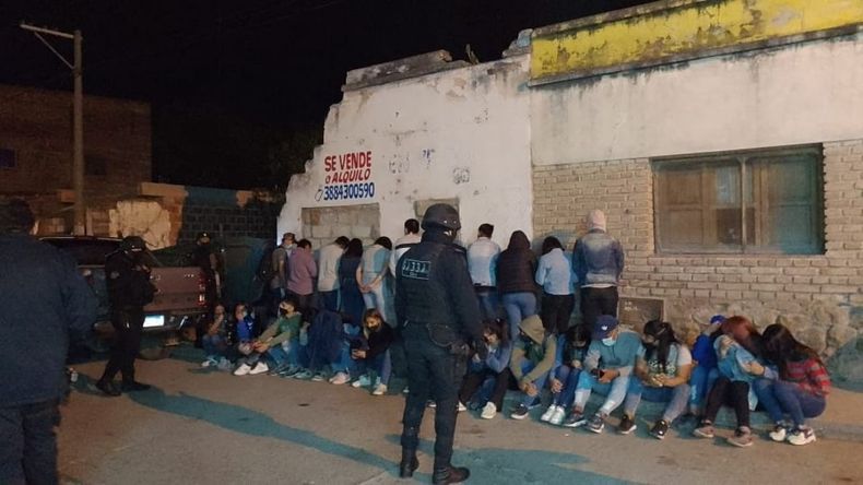 Perico: demoraron a 29 personas en una fiesta clandestina